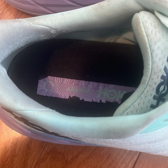 Women’s Hoka Arahi 6 Used Size 10 Running shoes - Picture 3 of 7